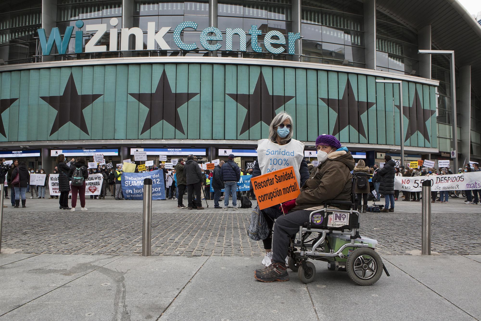 concentración en el Wizink contra el cierre de los Servicios de Urgencia de la Atención Primaria en la Comunidad de Madrid - 7